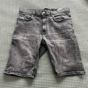 Men’s slim fit denim shorts gray H&M size 32 summer casual
